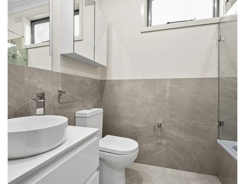 19 Belmore Road, Peakhurst NSW 2210