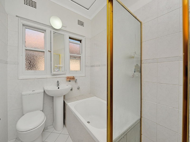 82 Paxton  Avenue, Belmore NSW 2192