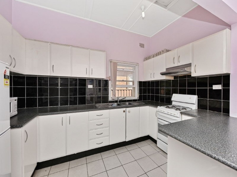 82 Paxton  Avenue, Belmore NSW 2192