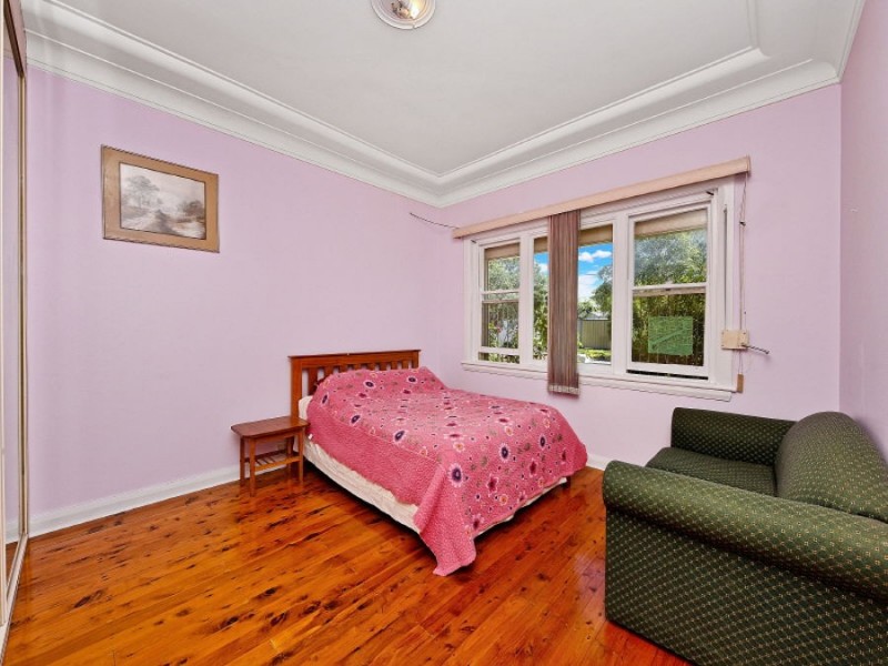 82 Paxton  Avenue, Belmore NSW 2192