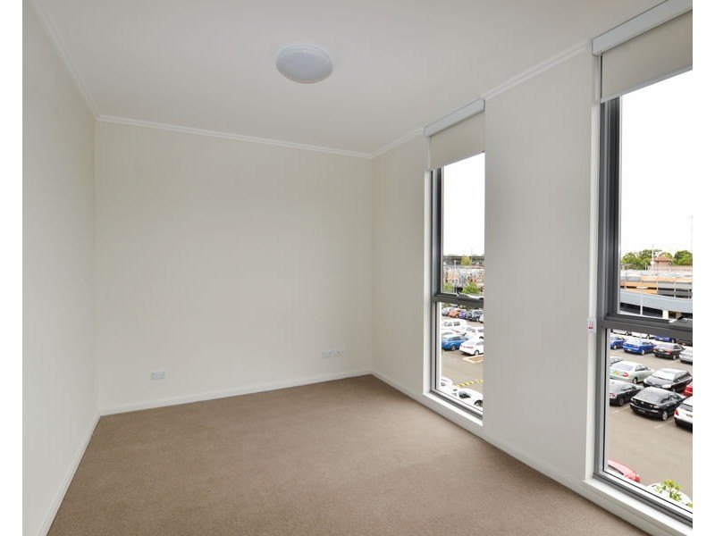 C317/1-30 LORD SHEFFIELD CIRCUIT, Penrith NSW 2750