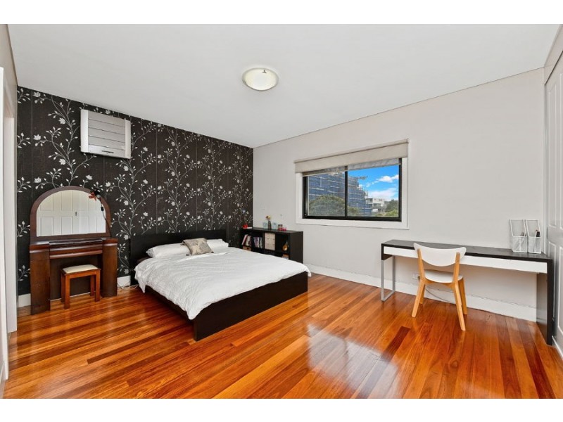 4 ALLEN ST, Canterbury NSW 2193