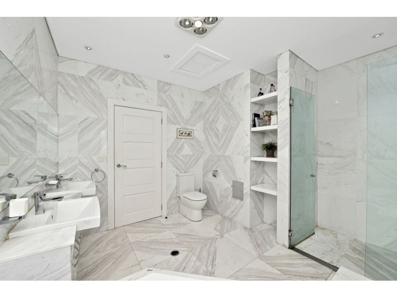 4 ALLEN ST, Canterbury NSW 2193