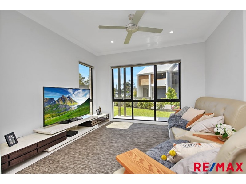 2 HUNTINGDALE GLADE, Blacktown NSW 2148