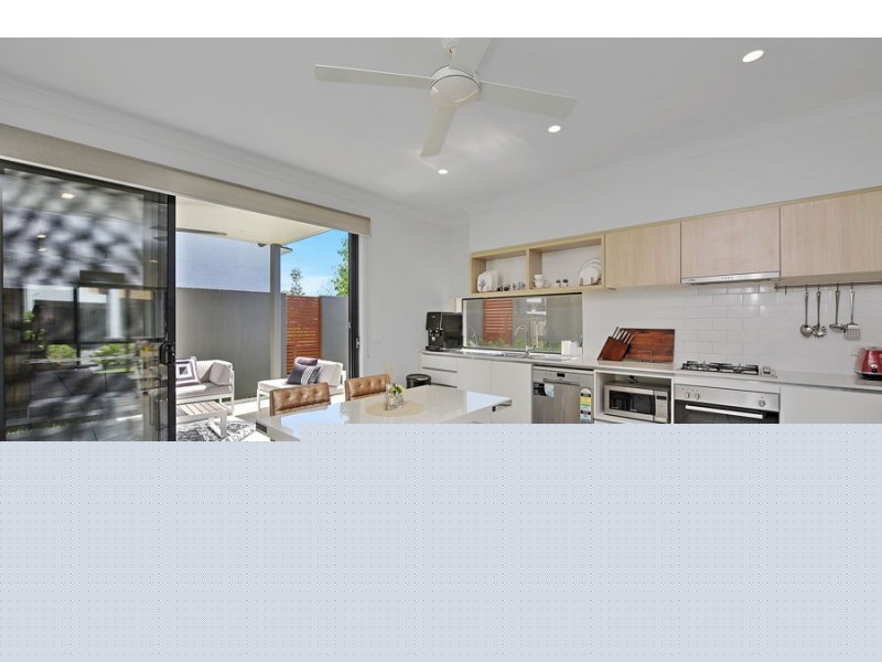 2 HUNTINGDALE GLADE, Blacktown NSW 2148