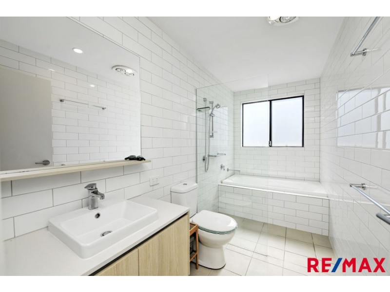 2 HUNTINGDALE GLADE, Blacktown NSW 2148