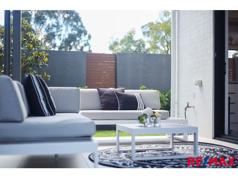 2 HUNTINGDALE GLADE, Blacktown NSW 2148