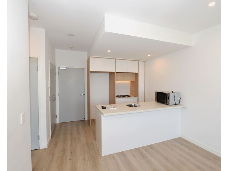 601/81B Lord sheffield circuit, Penrith NSW 2750