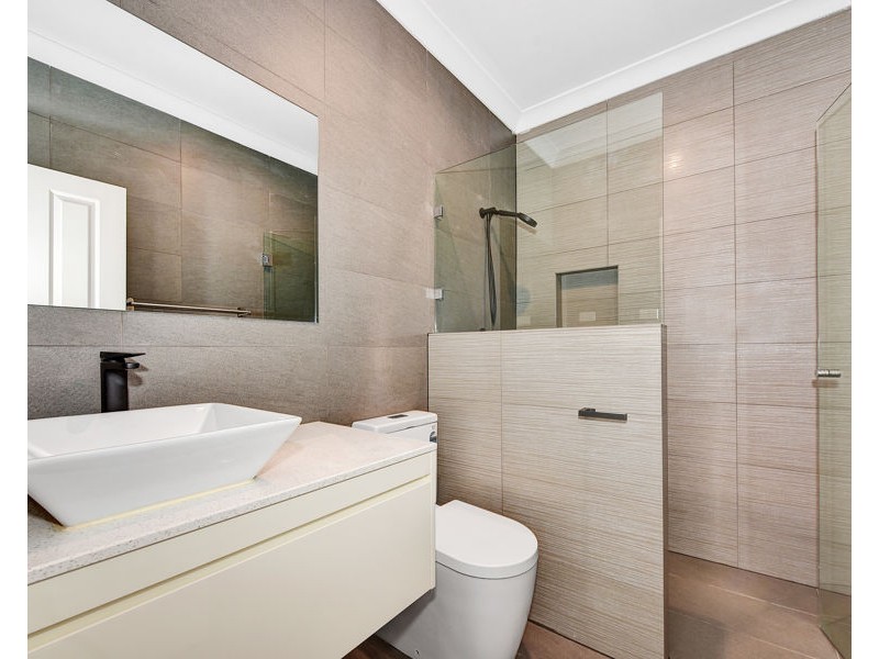 8 Leichhardt St, Lalor Park NSW 2147