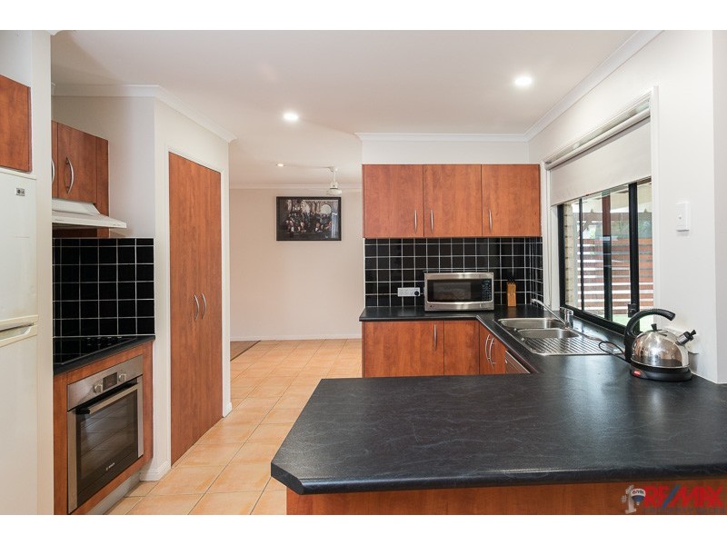 5 Dalzell Ct, Burnside QLD 4560