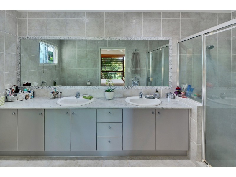 2/2-4 Tranquil Pl, Alexandra Headland QLD 4572