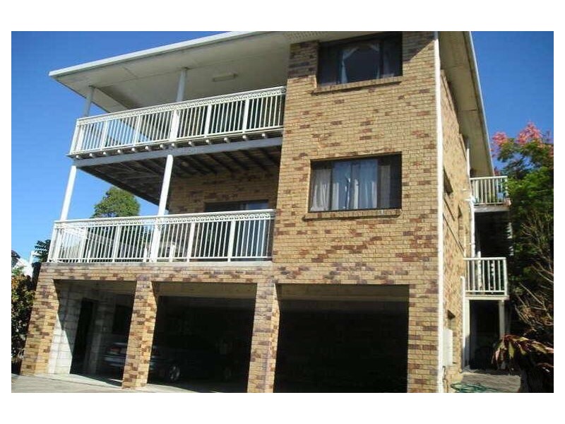 7 Yakola Parade, Alexandra Headland QLD 4572