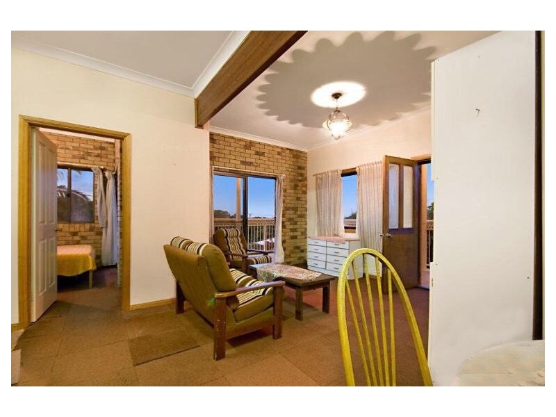 7 Yakola Parade, Alexandra Headland QLD 4572