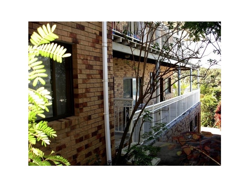 7 Yakola Parade, Alexandra Headland QLD 4572