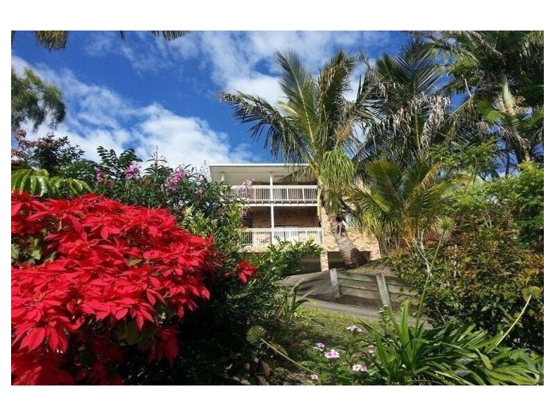 7 Yakola Parade, Alexandra Headland QLD 4572