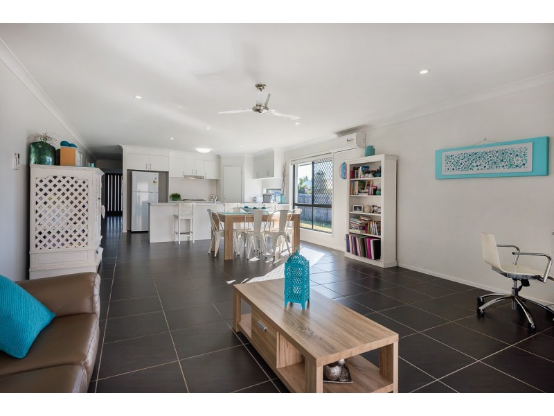 1 Lapis Street, Caloundra West QLD 4551