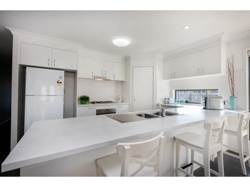 1 Lapis Street, Caloundra West QLD 4551