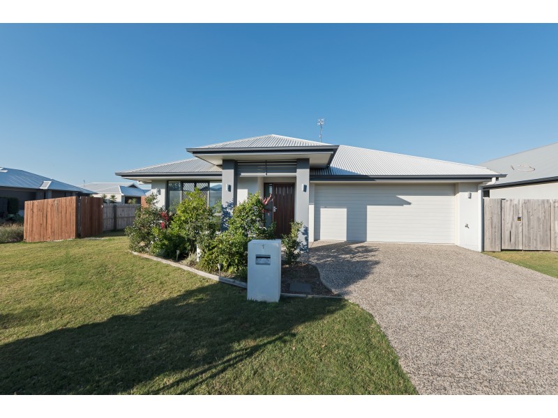 1 Lapis Street, Caloundra West QLD 4551