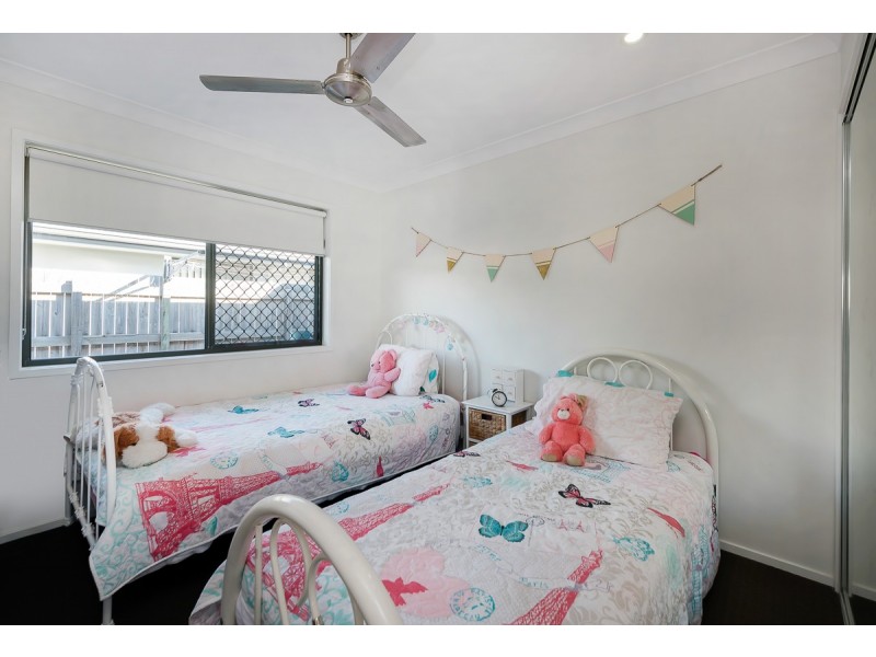 1 Lapis Street, Caloundra West QLD 4551