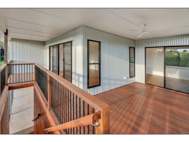 5 Jane Ct, Nambour QLD 4560