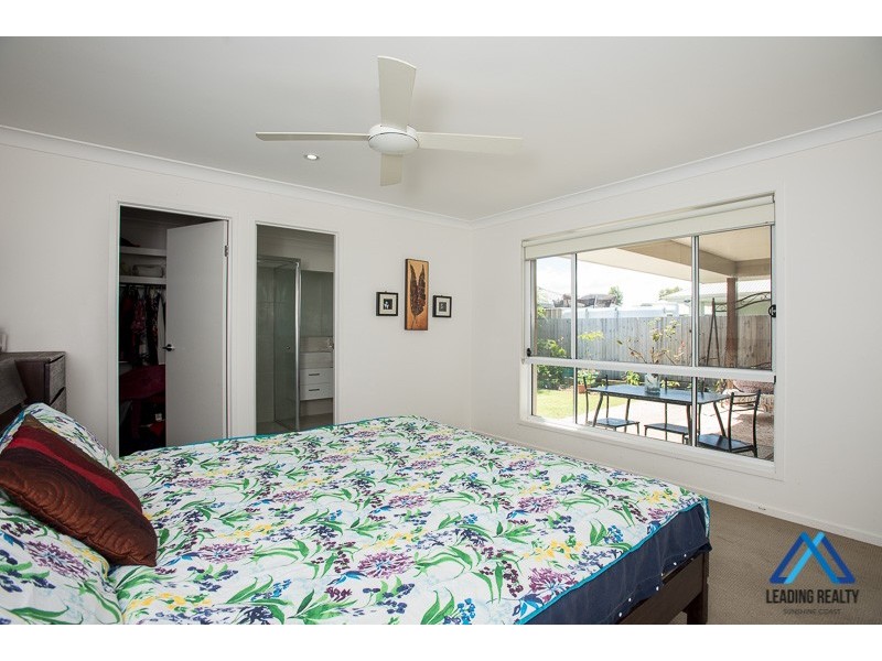 8 Capri St, Caloundra West QLD 4551