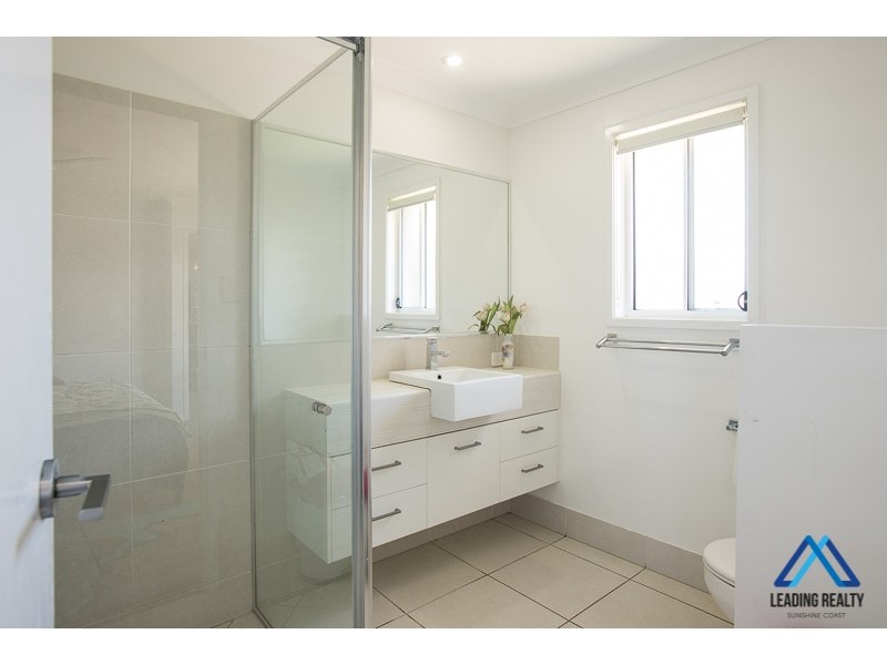 8 Capri St, Caloundra West QLD 4551