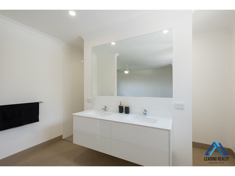 33B Lurnea Cres, Mountain Creek QLD 4557