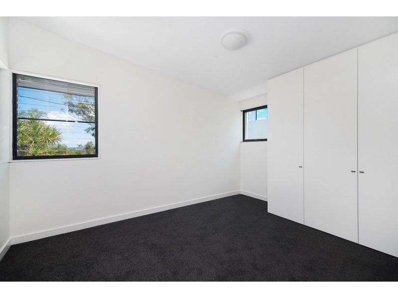 2 Kawana Street, Alexandra Headland QLD 4572