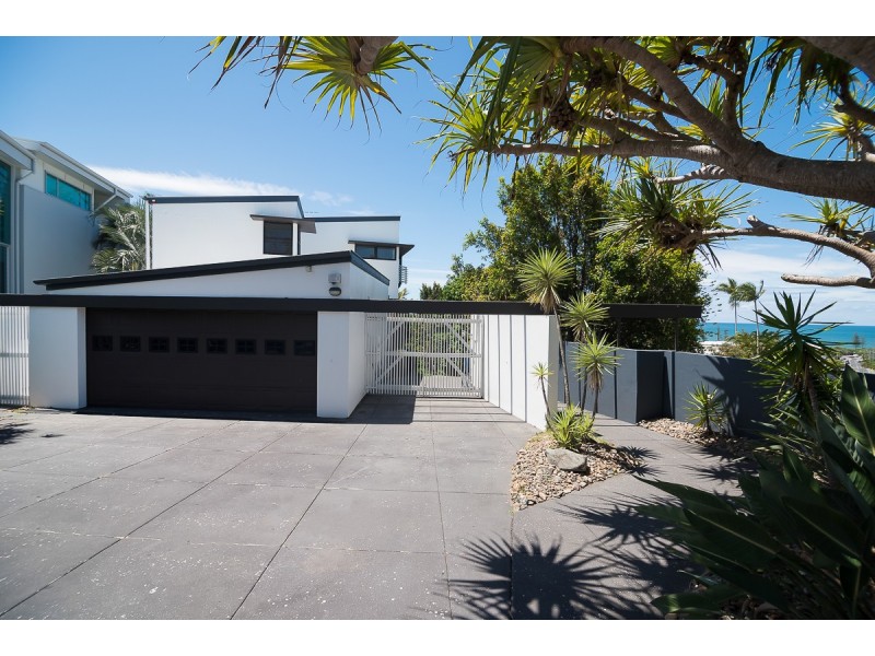 2 Kawana Street, Alexandra Headland QLD 4572