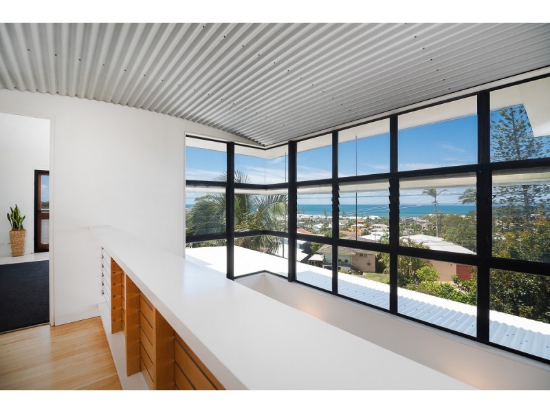 2 Kawana Street, Alexandra Headland QLD 4572