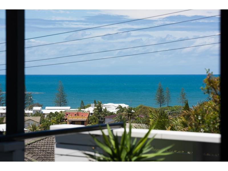 2 Kawana Street, Alexandra Headland QLD 4572