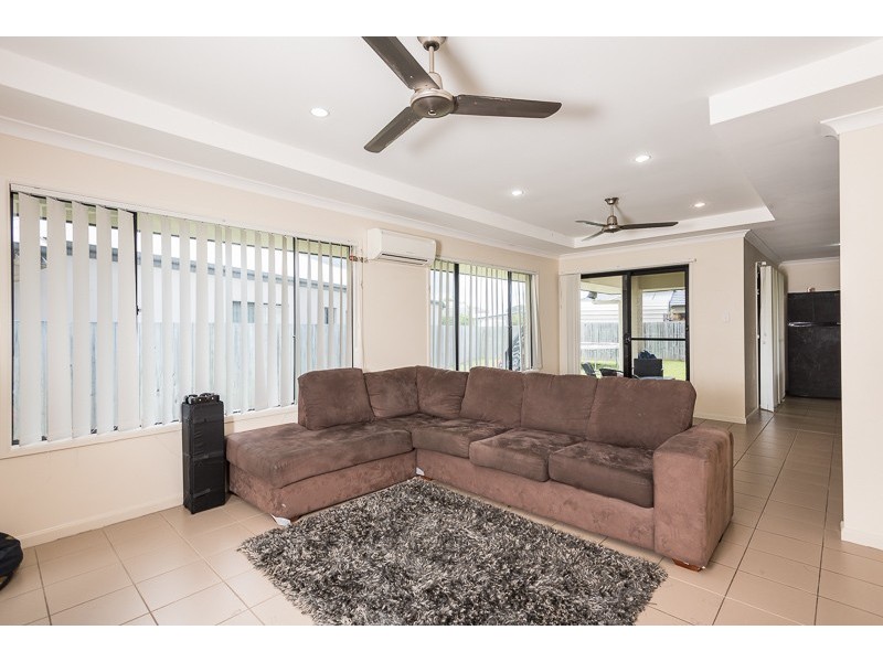 13 Tuckeroo Dr, Meridan Plains QLD 4551