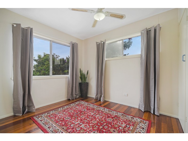 73 Peachester Rd, Beerwah QLD 4519