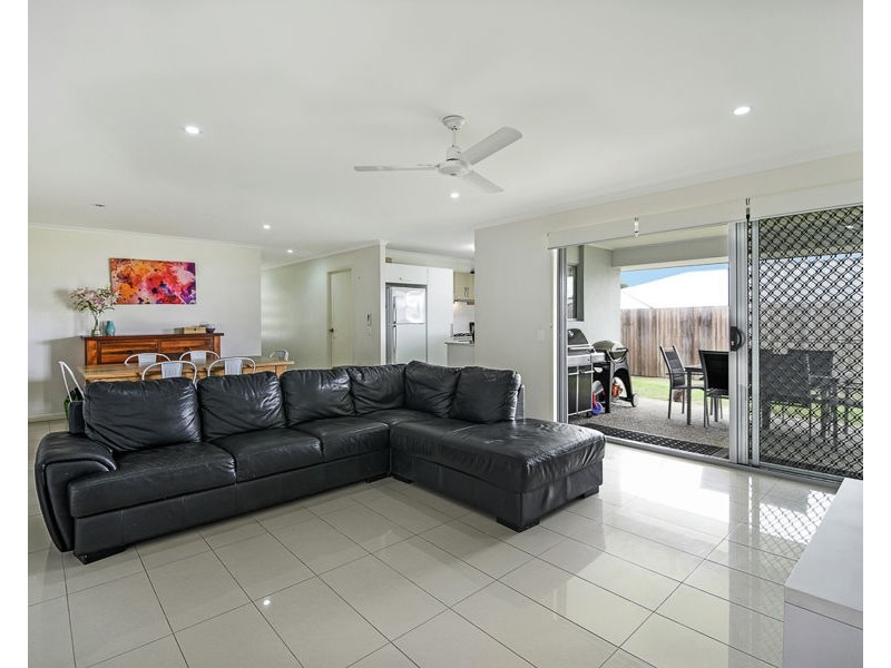 1/7 Perren Crescent, Bli Bli QLD 4560