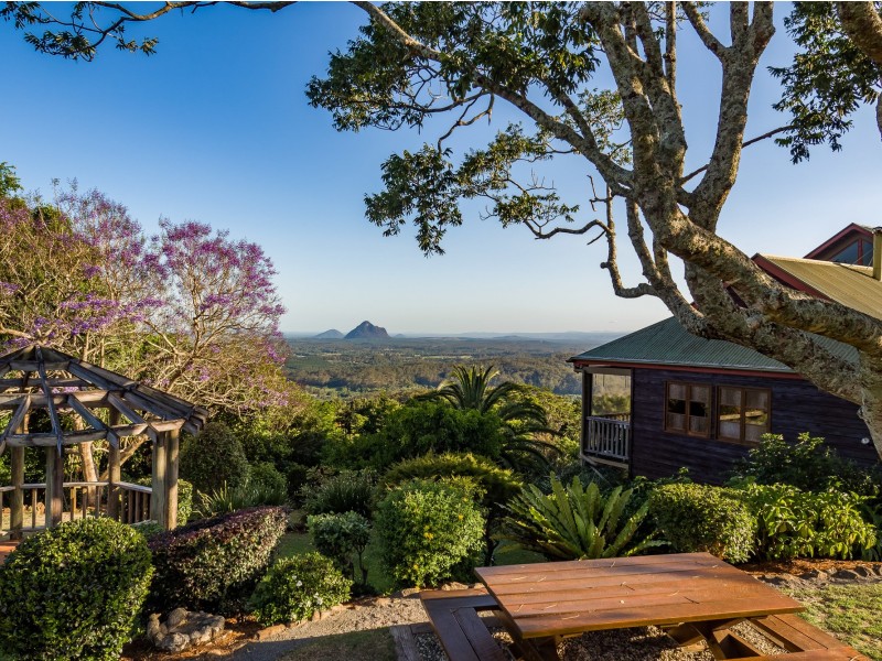 401 Mountain View Rd, Maleny QLD 4552