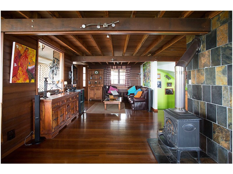 401 Mountain View Rd, Maleny QLD 4552