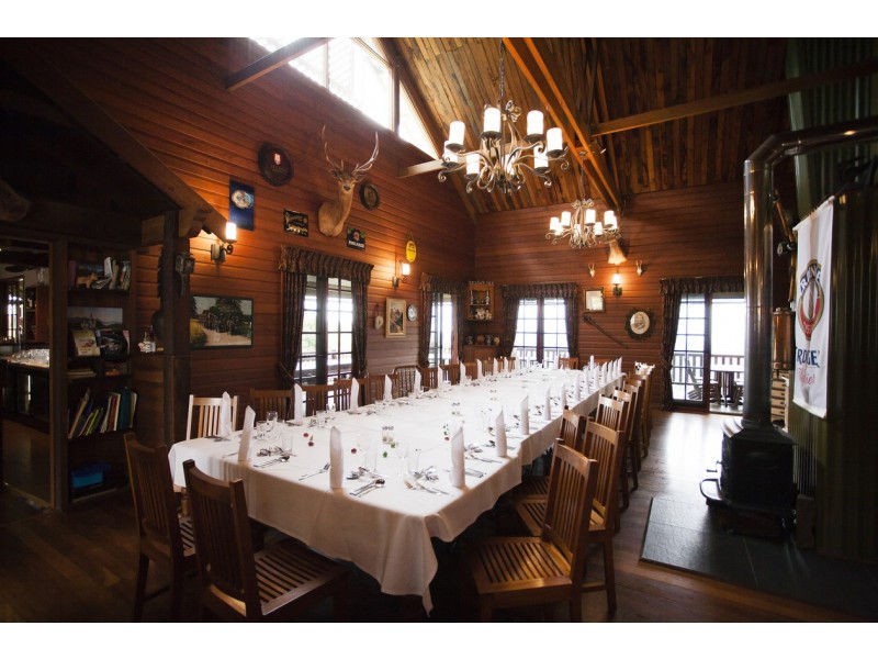 401 Mountain View Rd, Maleny QLD 4552