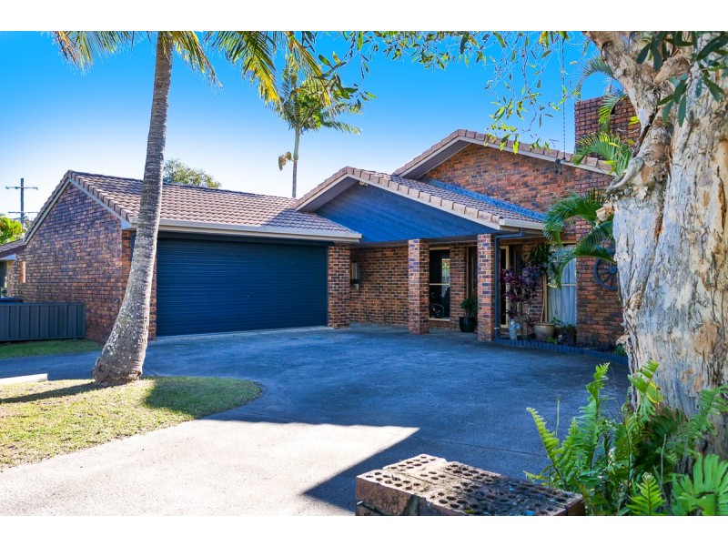 37 Currimundi Road, Currimundi QLD 4551