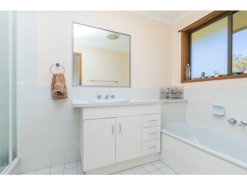 20 McConachy Rd, Elimbah QLD 4516