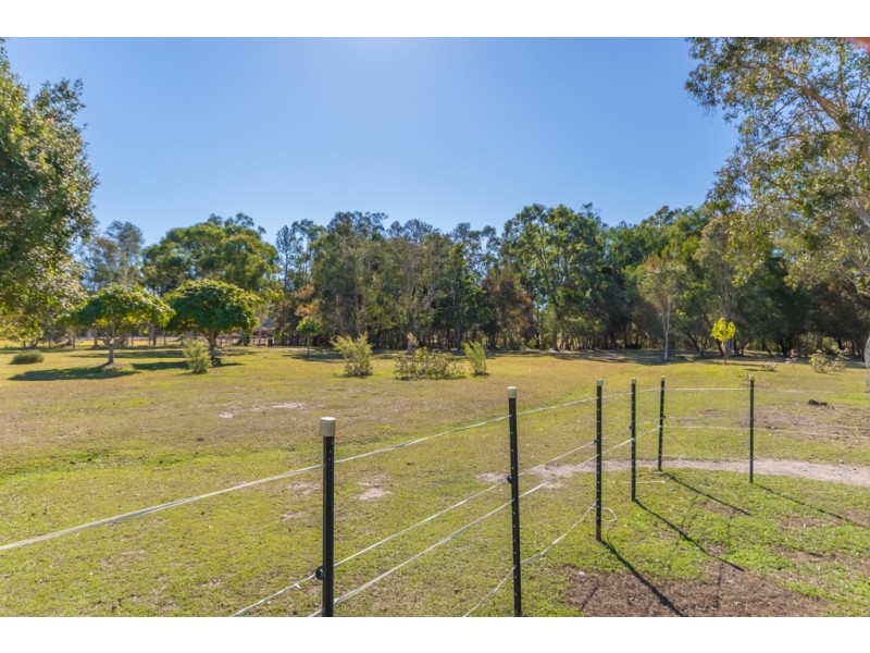 20 McConachy Rd, Elimbah QLD 4516