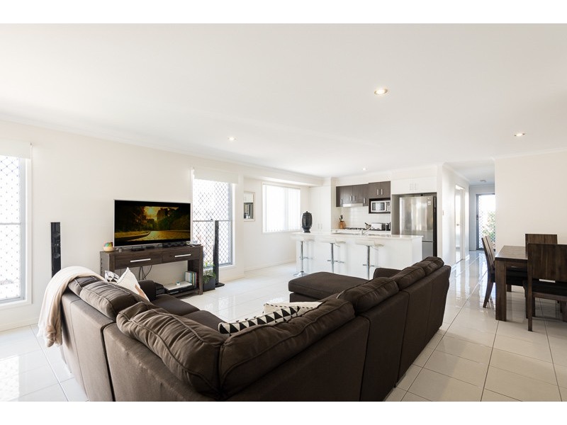12 Curtis St, Mountain Creek QLD 4557