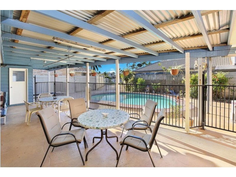 27 Carrothool Place, Mooloolaba QLD 4557