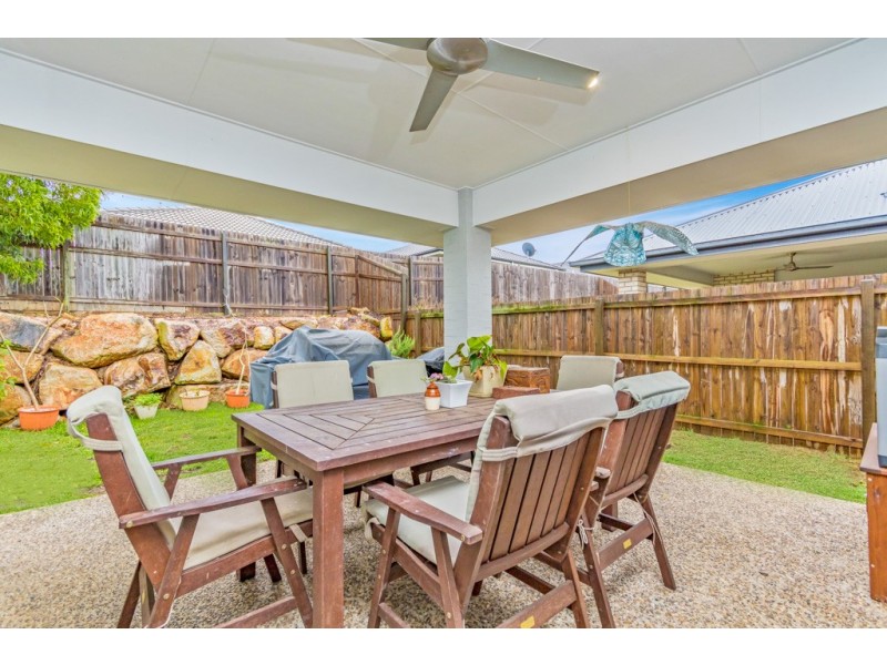35 Dickson Crescent, North Lakes QLD 4509