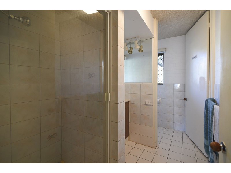 2/9 Pacific Terrace, Alexandra Headland QLD 4572