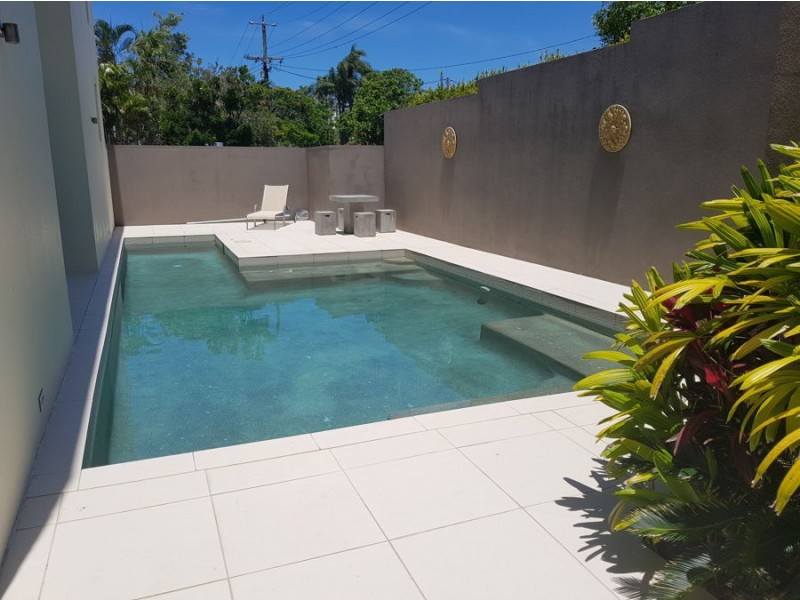 2/8 Leo Crescent, Alexandra Headland QLD 4572