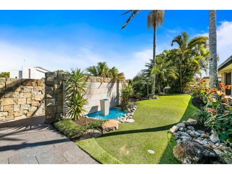 39 Balyata Crescent, Mooloolaba QLD 4557