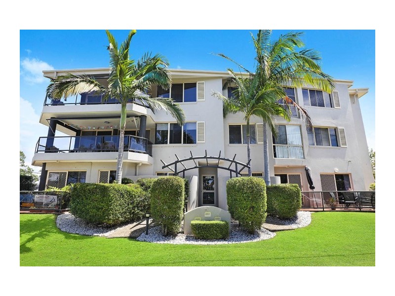 2/7 Bindaree Crescent, Mooloolaba QLD 4557