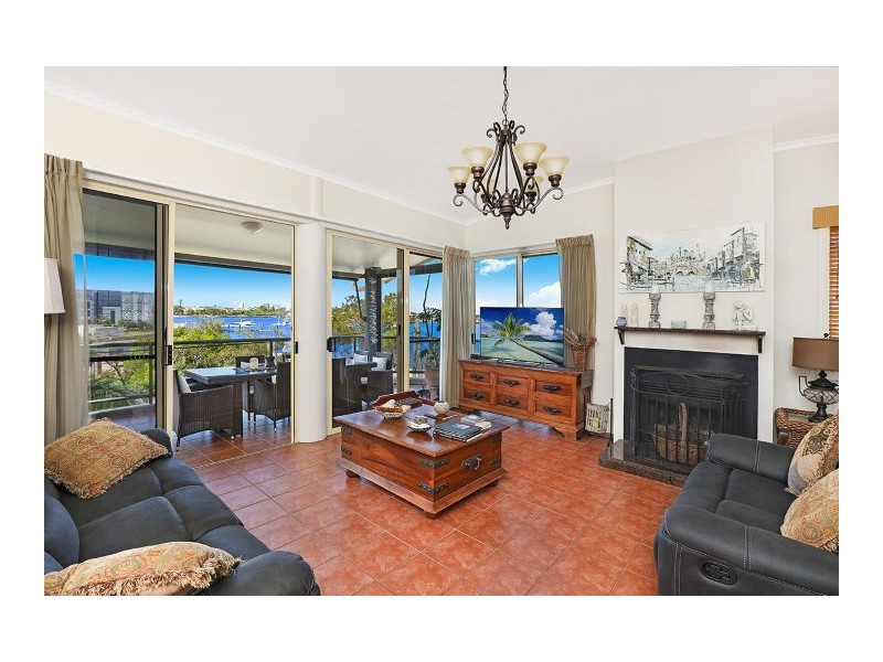 2/7 Bindaree Crescent, Mooloolaba QLD 4557