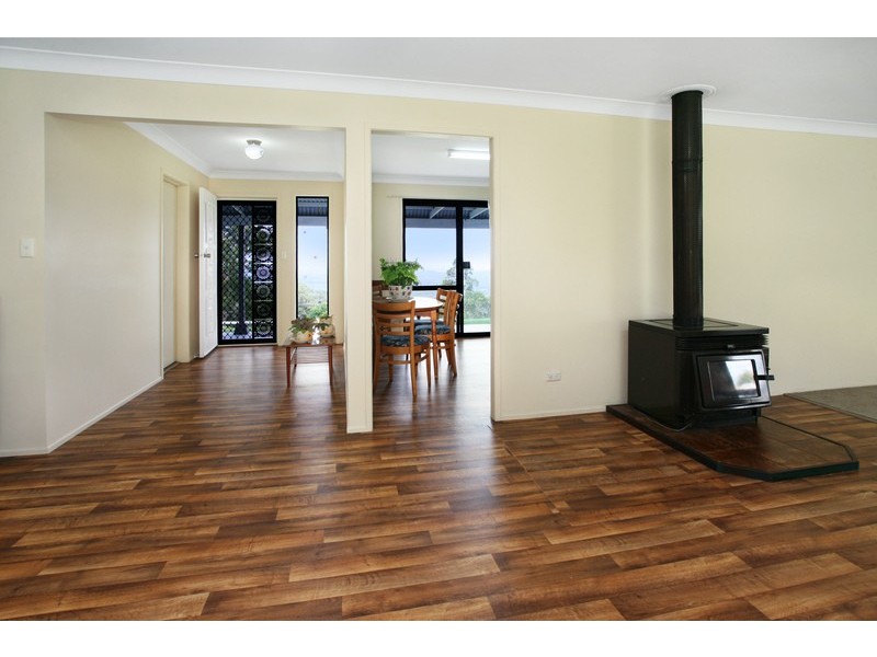 335 Landsborough Maleny Rd, Mount Mellum QLD 4550