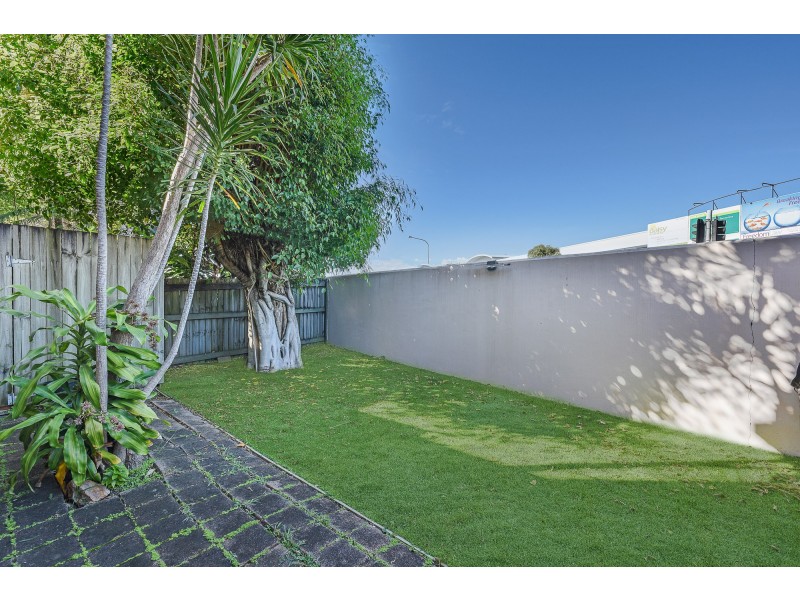 2/10 Mungar St, Maroochydore QLD 4558